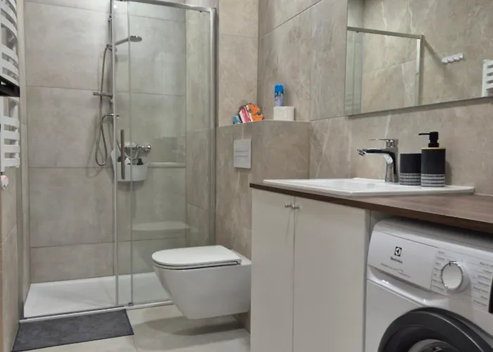 New Kreves & Free Parking & Self Check-in *