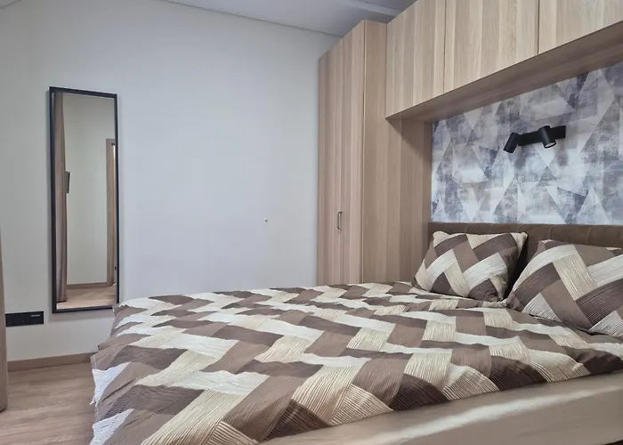 New Kreves & Free Parking & Self Check-in Appartement *