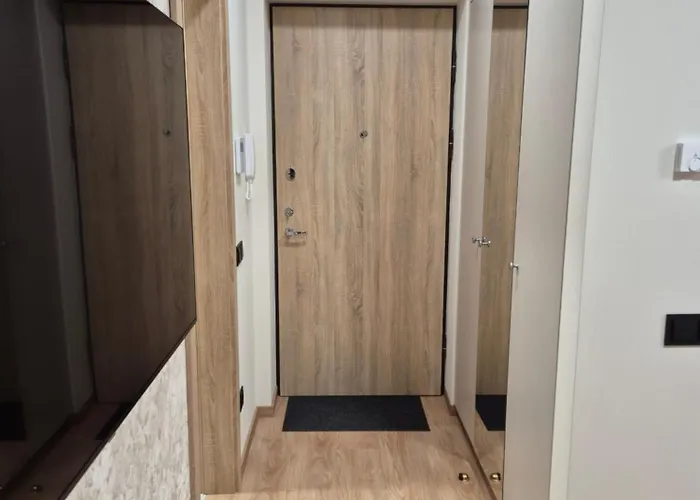 New Kreves & Free Parking & Self Check-in Appartement *